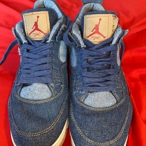 Jordan 4 denim levi